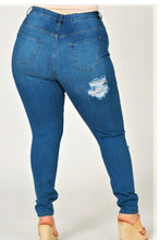 Load image into Gallery viewer, Feeling Catty Distressed Jeans
